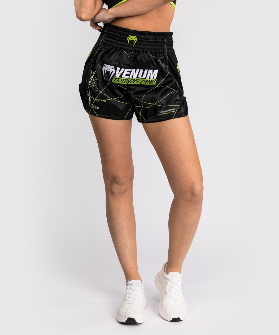 venum training camp 4.0 muay thai shortsit - mustaneonvihreä