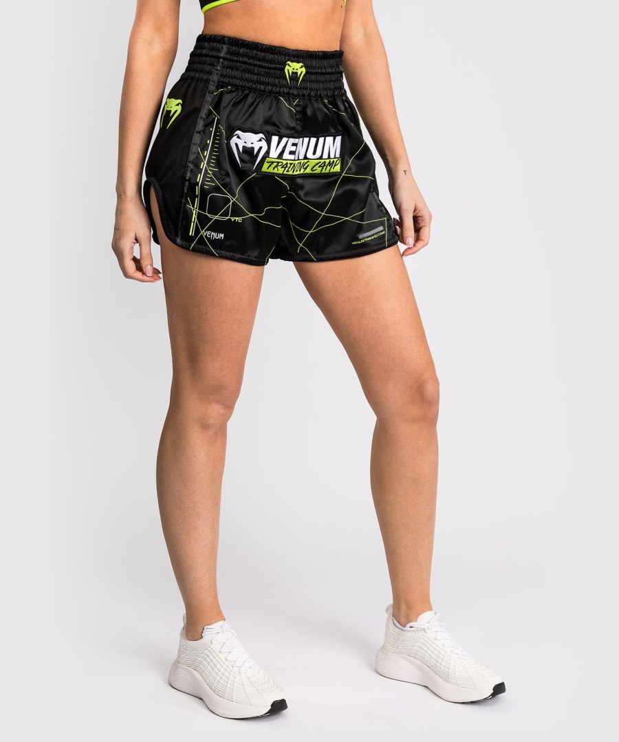 venum training camp 4.0 muay thai shortsit - mustaneonvihreä