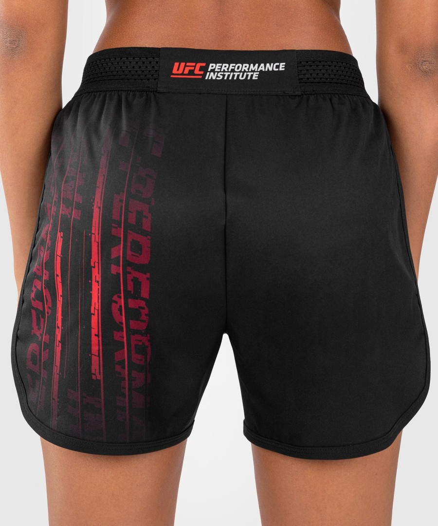 ufc venum performance institute 2.0 naisten suoritusshortsit - mustapunainen