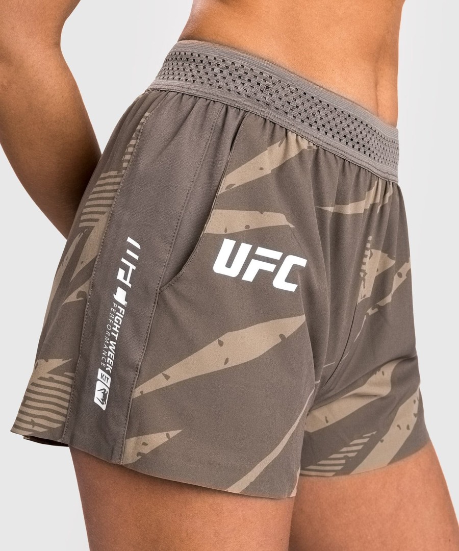 ufc adrenaline by venum fight week naisten shortsit - aavikkomaastokuvio